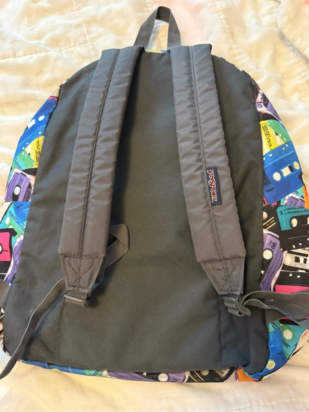 🎒 Backpack 🎒 - Picture 2 of 3